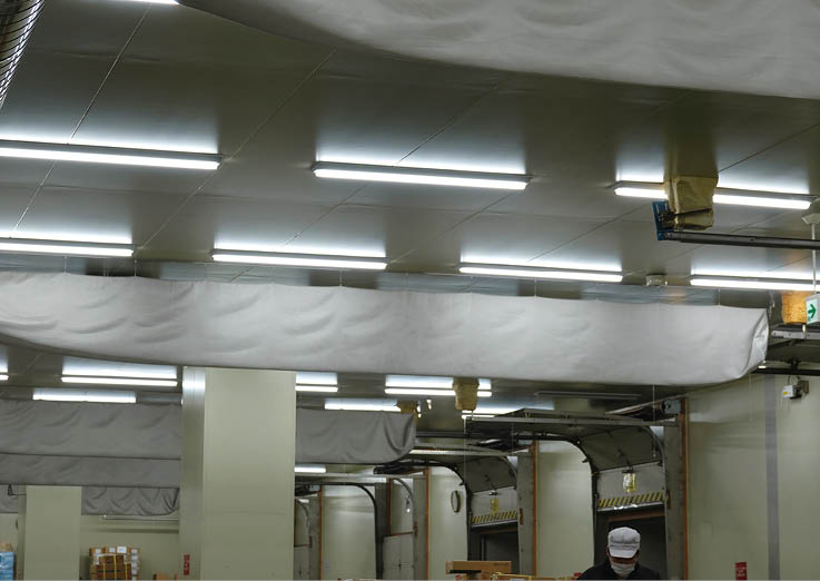 工場・事務所の照明のLED化、冷蔵庫・冷凍庫などを省エネ型設備に更新。